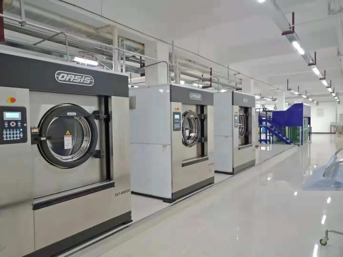 Commercial Tilt Vertical Steam Heated Washer Extractor 120Kg Large Electric Heating Washer Extractor Prices