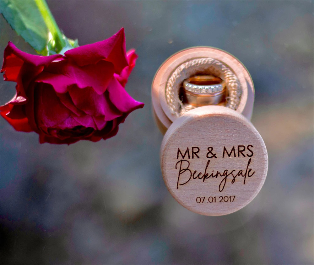 Factory Wholesale Wedding Keepsake Small Handmade Wooden Jewelry Personalized Round Gifts Engraved Ring Box