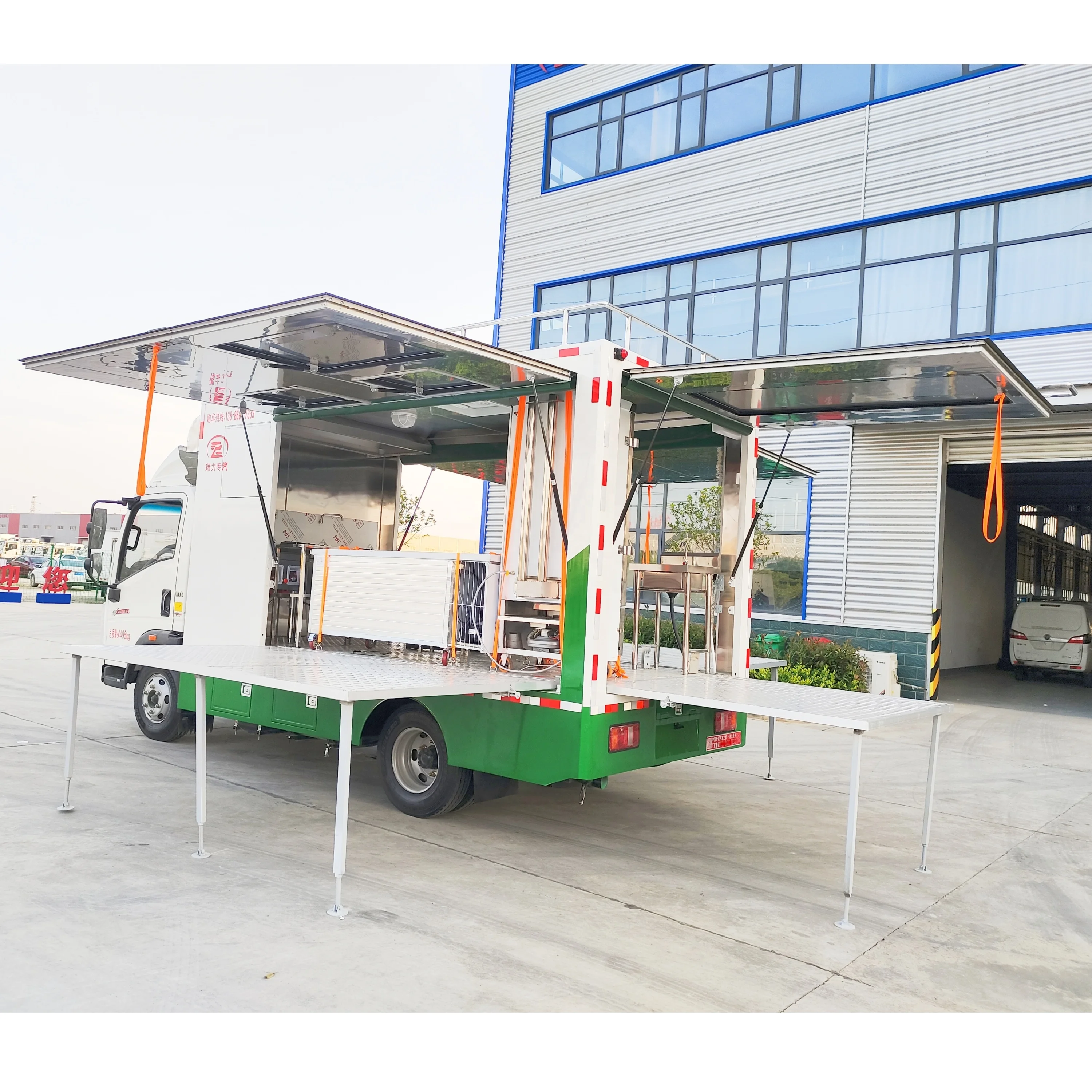 Kiosk Food Truck Mobile Fast Food Truck Used for Street BBQ Coffee Milk Tea Juice Drinks Vending