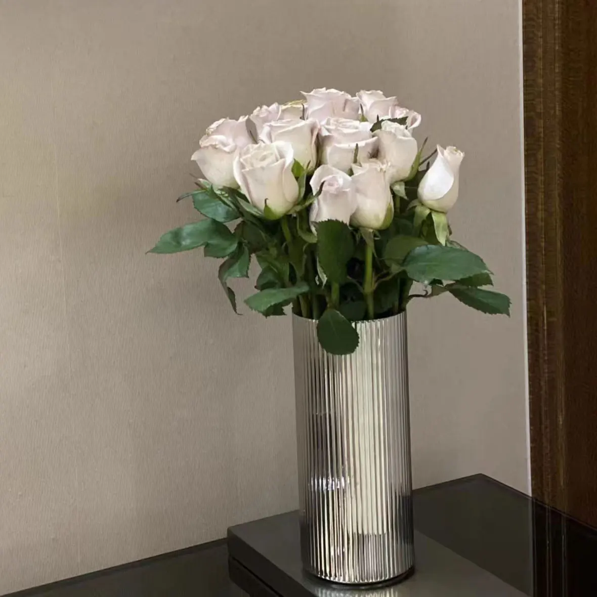 304 Stainless Steel Flower Vase for Elegant Home Decor  D11*H23cm