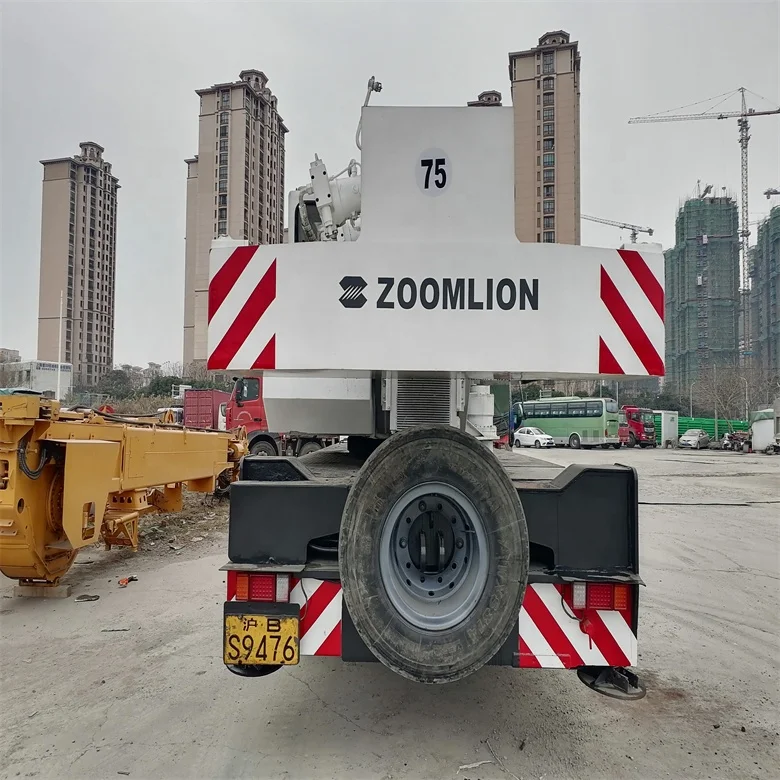 Second-hand zoomlion crane 30 ton 25 ton in excellent condition and quality cheap for sale
