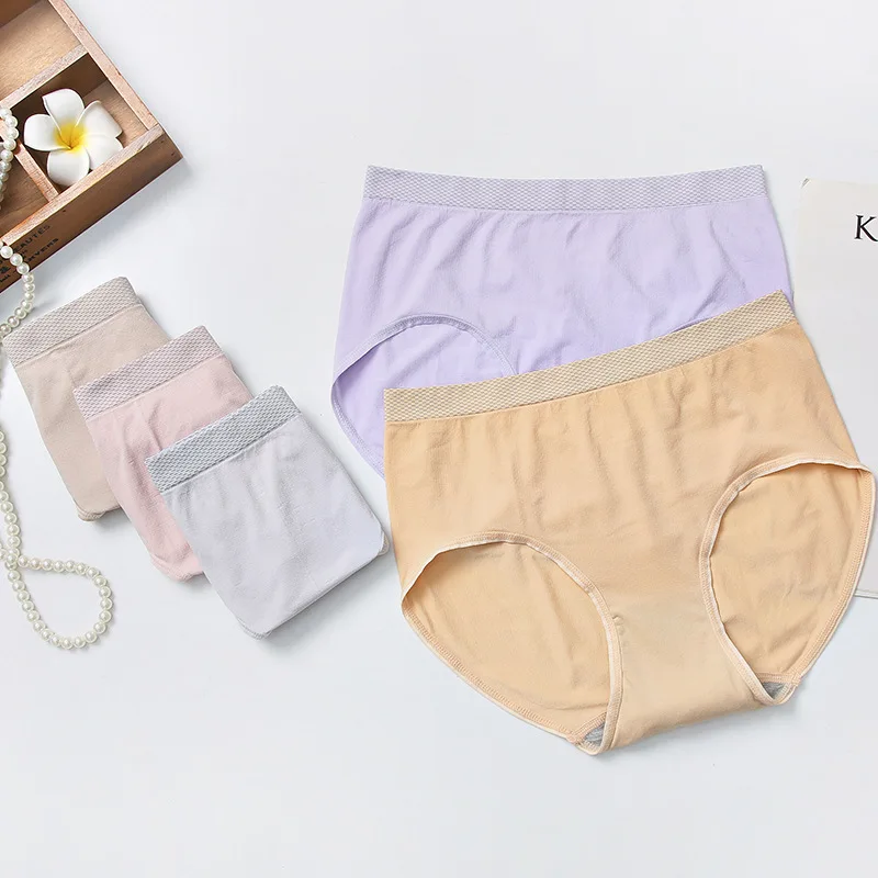 Seamless ladies cotton underwear bottoming graphene stretch comfortable mid-waist menstrual briefs