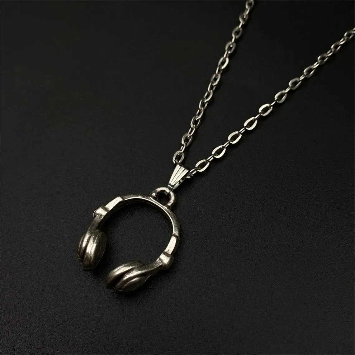 Hot Headphone Necklace Unisex 316l Stainless Steel Pvd 18k Plated Gold Jewelry Musician Singer Necklace Music Lovers