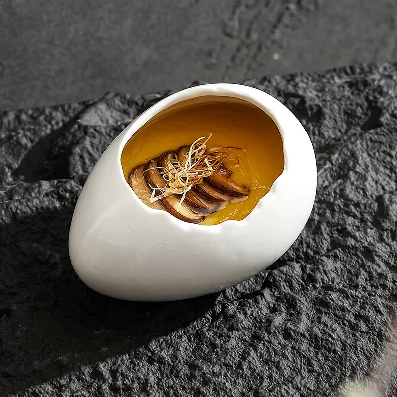 Cute Eggshell Shape Porcelain Tableware Ceramic Dessert Dishes for Food Serving for Restaurant Decorative Plates