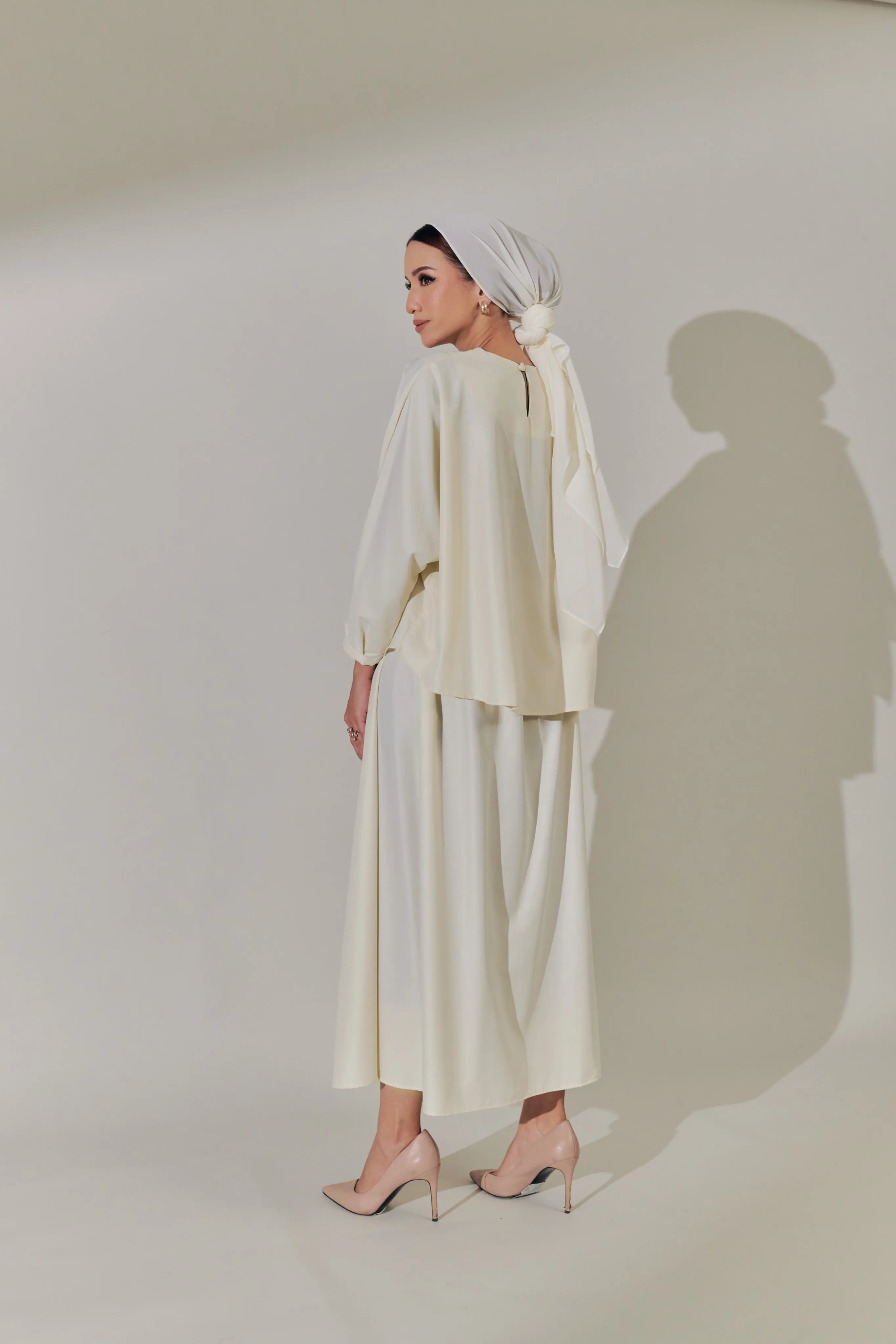 2022 Malaysia Stylish 2 Pieces Set Modest  Muslim Dress Silky Kaftan Dubai Turkey Muslim Abaya Dress