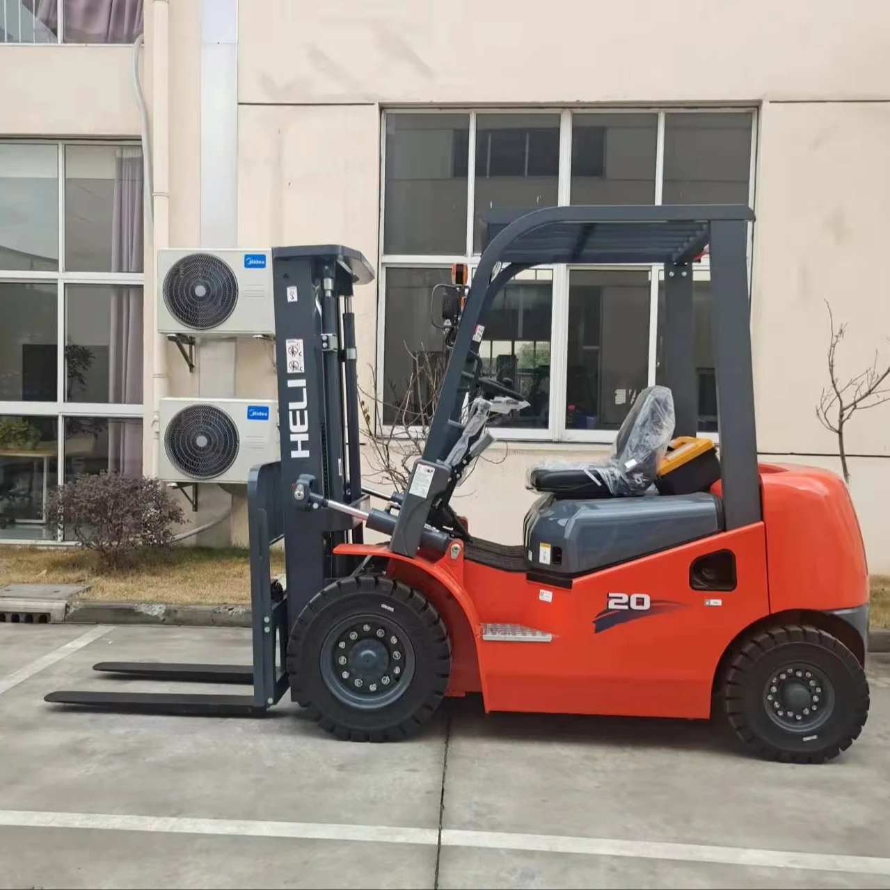 2 ton HELI Side Loader Forklift Rough Terrain Forklift Gas Engine CPCD20