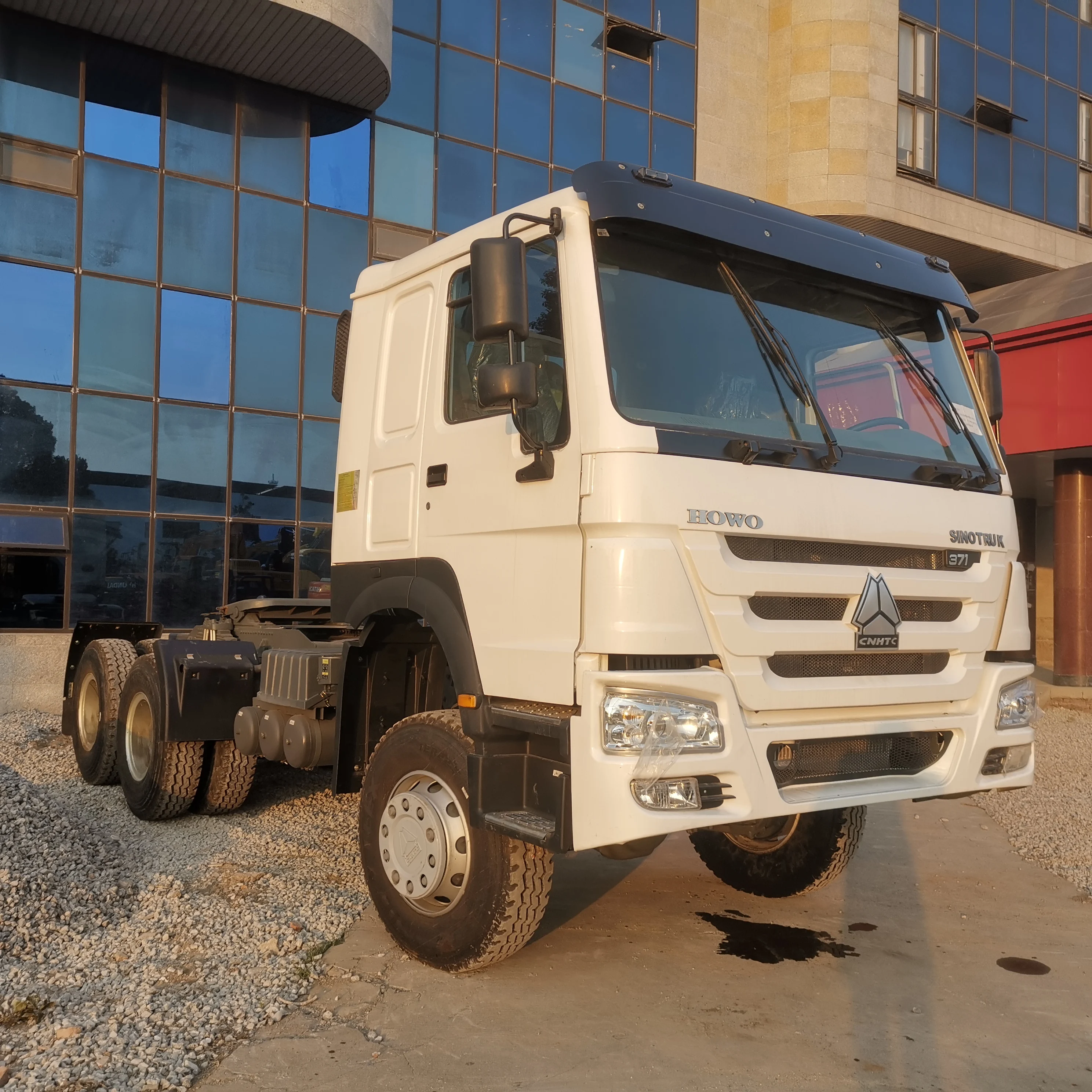 Подержанный самосвал Howo 371 420hp Prime Mover 6x4 б/у тягач