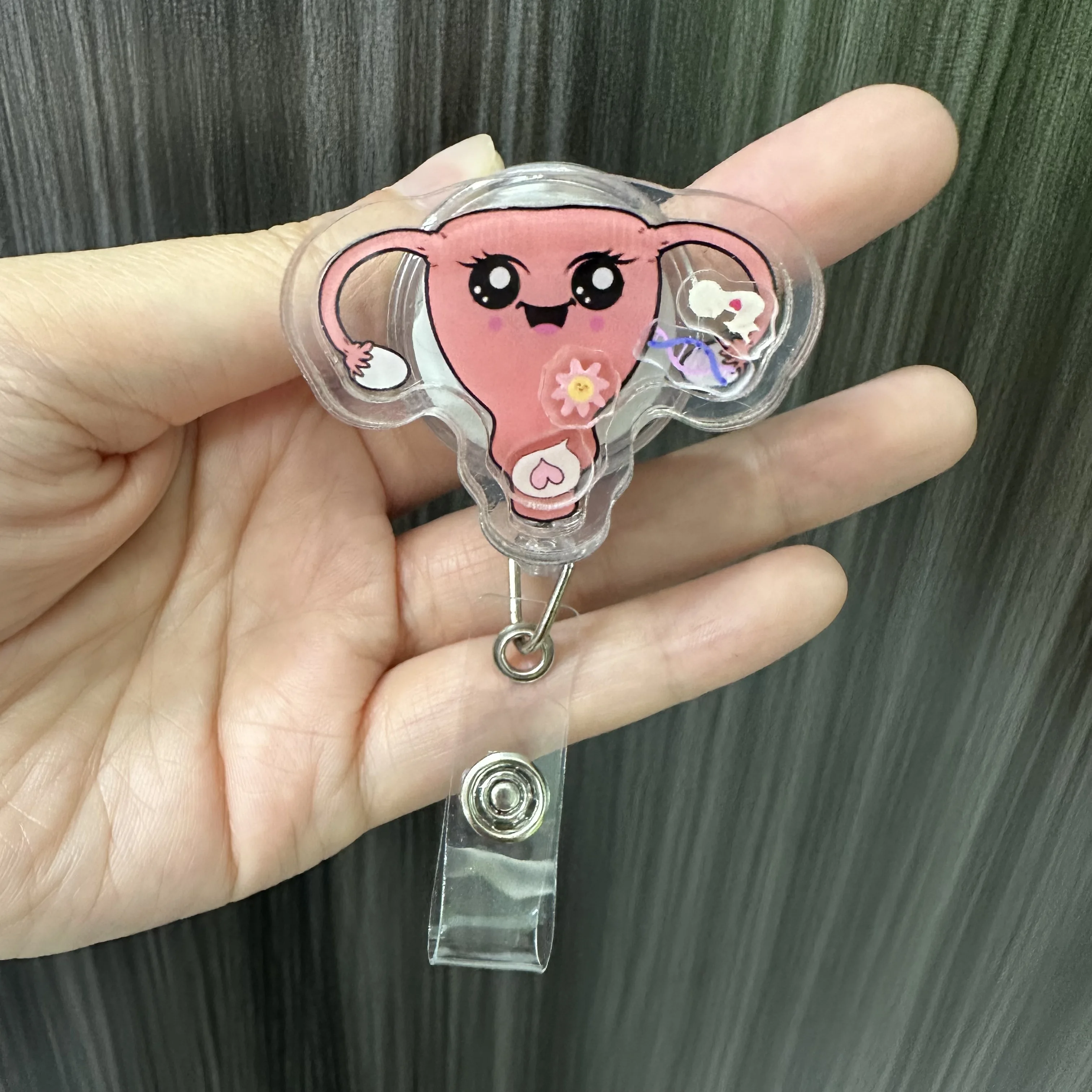 Wholesale custom design nurse accessories retractable acrylic shaker ID name badge reel holder with alligator clip