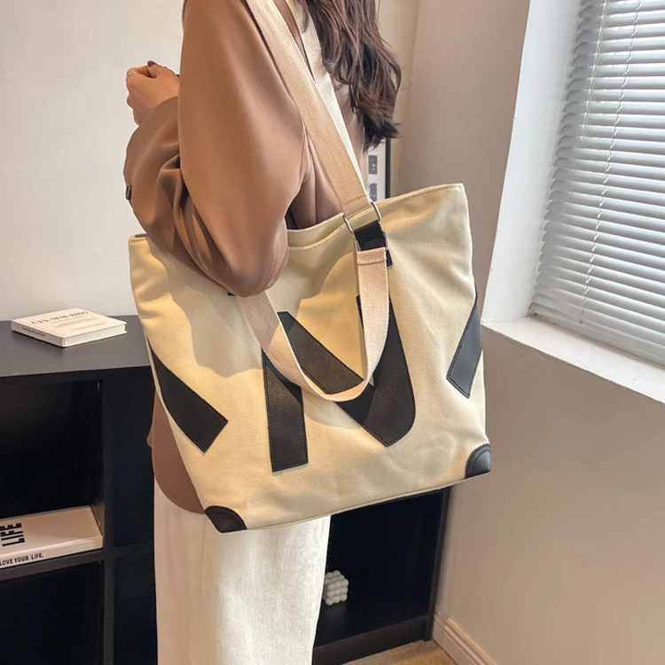 Personalized Korean Design Canvas Tote Bag Modern Reusable Zipper Shopping Shoulder Bags With Leather Logo For Women