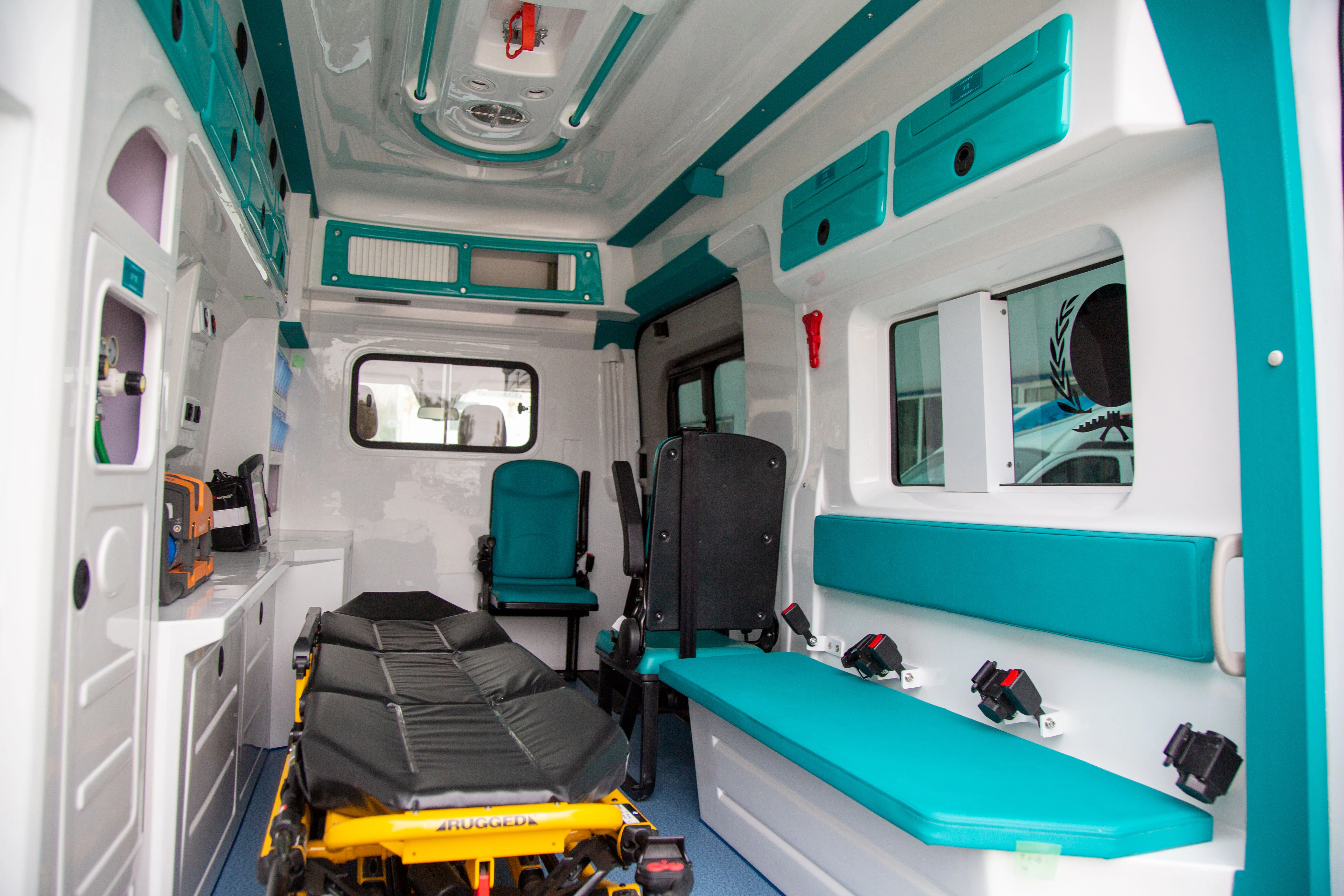 New mobile medical equipment rapid transport New energy ambulance integrated ambulance quality guarantee