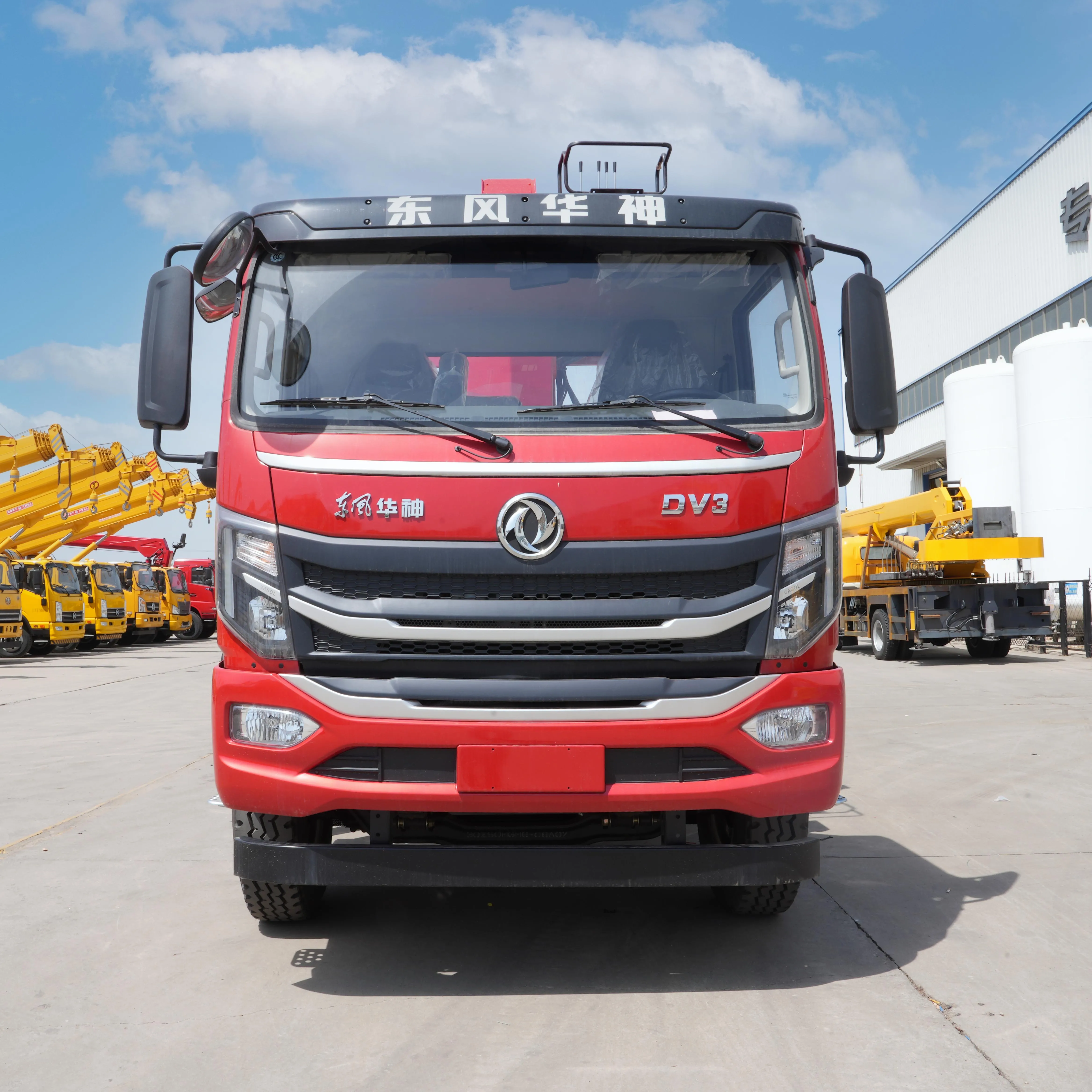 China Factory Supply Cranes 3.2, 5, 8, 10, 12, 16 Tons Telescopic Boom Truck Crane for Sale