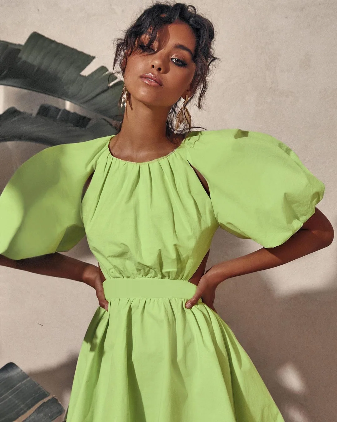 Wholesale 2021 Spring and Summer Fashion Casual Atmosphere Back Hollow Puff Sleeve Waist Puffy Green Female Short Dress