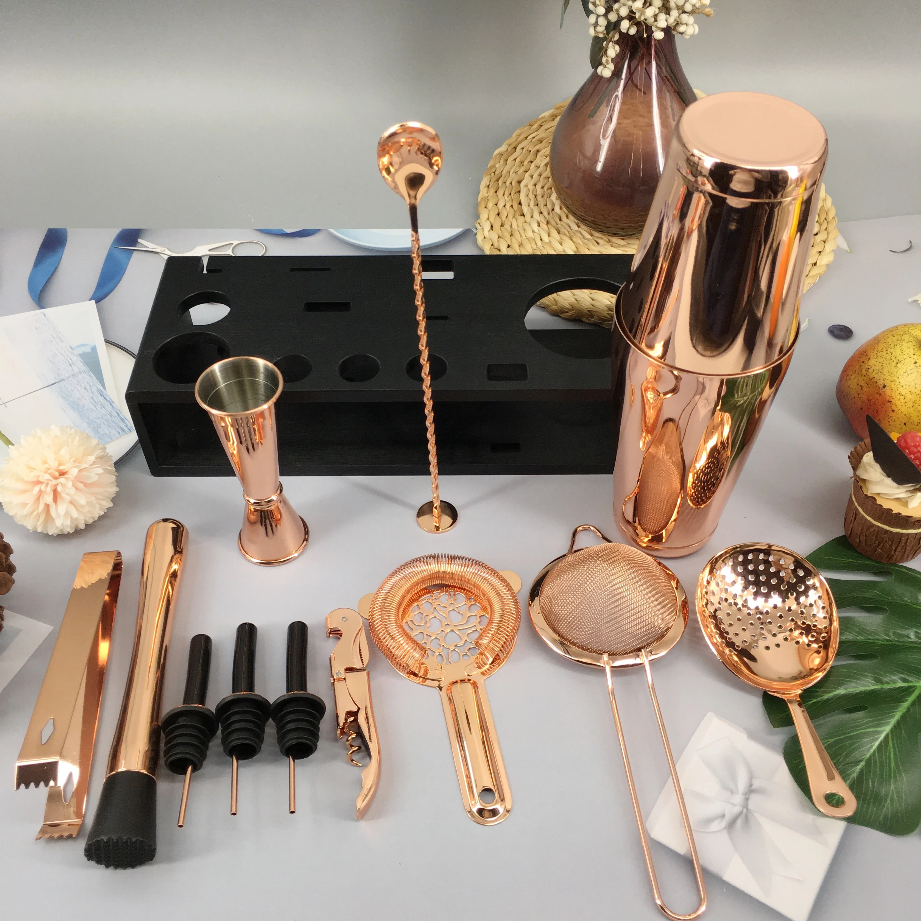 Топ продаж на Amazon, набор Бостонского коктейльного шейкера объемом 750 мл, бамбуковая подставка, ситечко в форме сердца, набор из 14 коктейльных шейкеров из нержавеющей стали