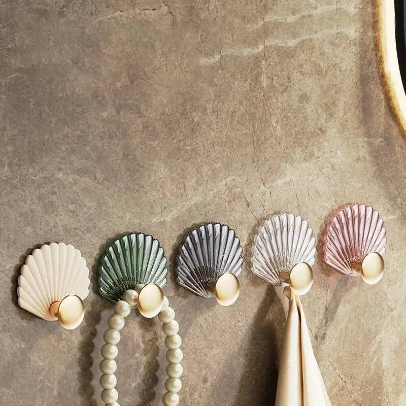 Wholesale 4 Pcs Plastic Wall Mounted Shell Hook Set Strong Sticky Self-Adhesive Door Hanger Hooks for Kitchen Bathroom Bag Use