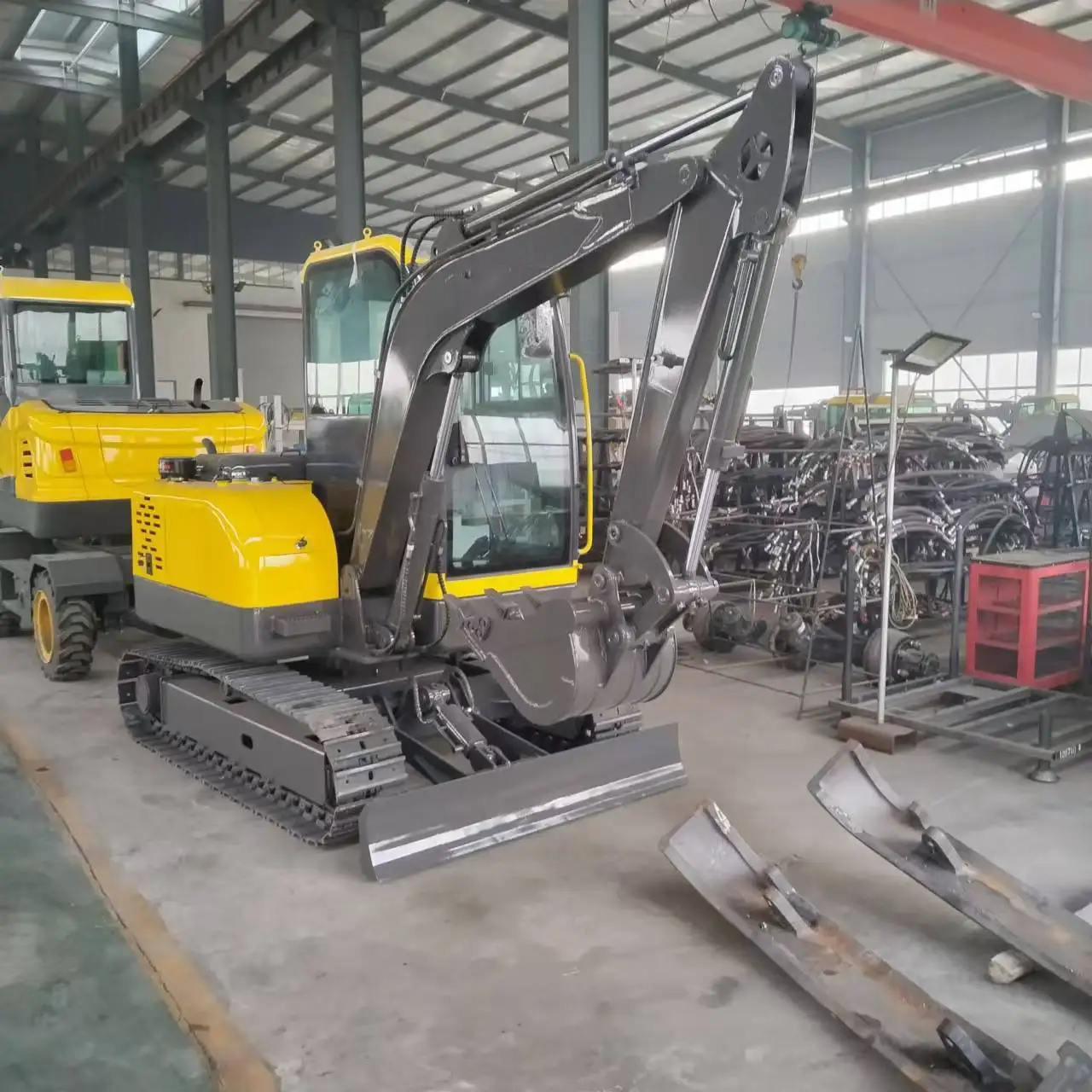 Мини 4 тонны новый гусеничный экскаватор Kubota/Yanmar 1-2
