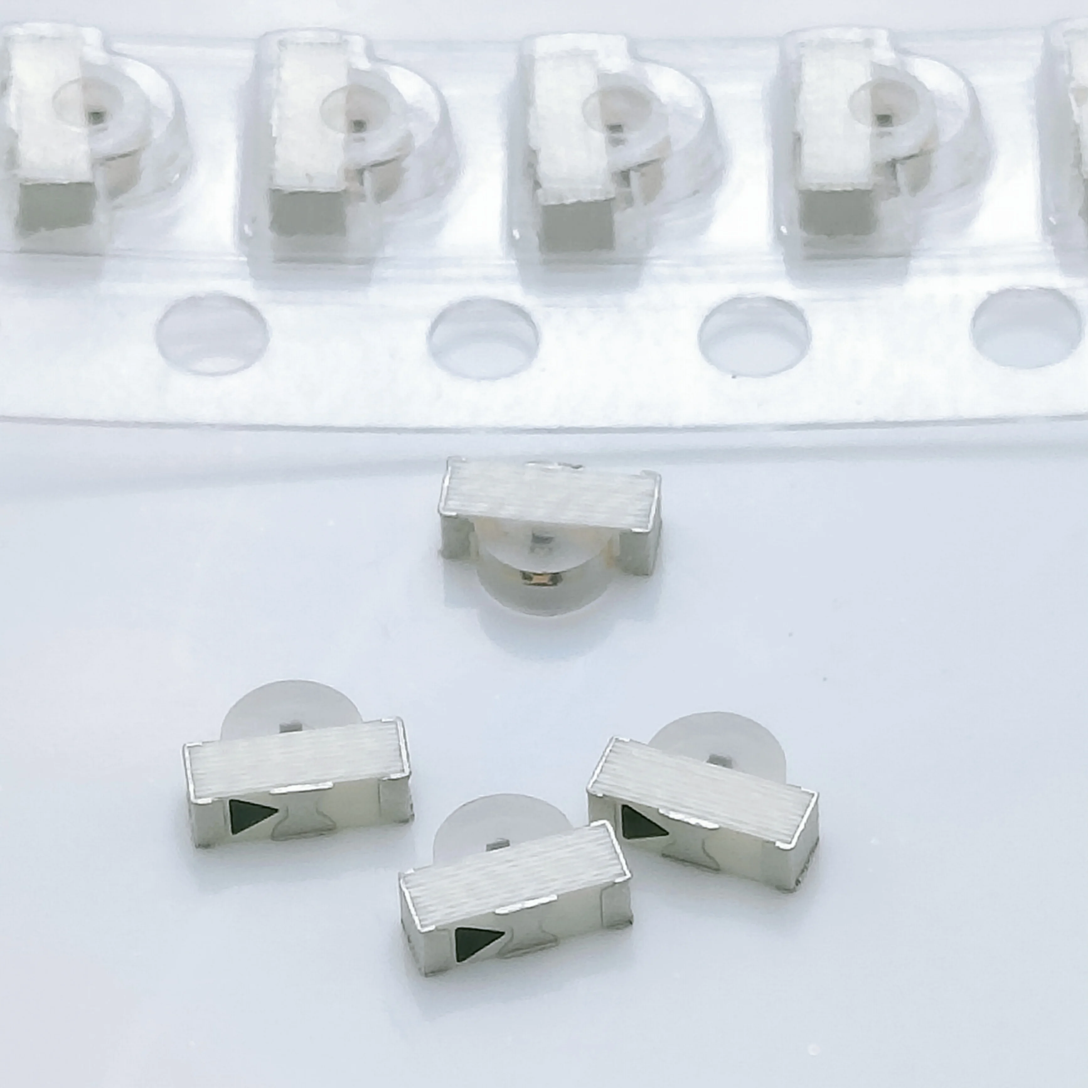 Optoelectronics  Pt12-21c/tr8   Phototransistors   Wavelength  940nm  in stock