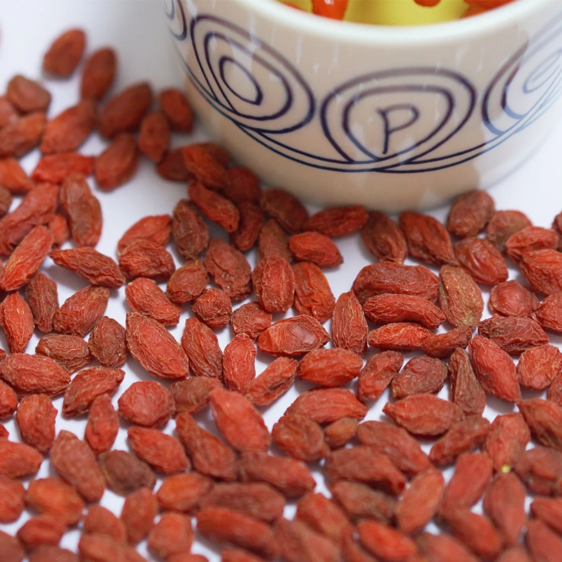 
US standard Organic healthy goji berry manufacture supply sweet candy snacks count 220 