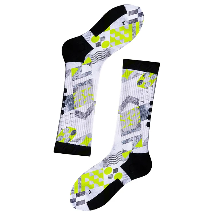 Manufacturer low price wholesale sports printed socks sport quality