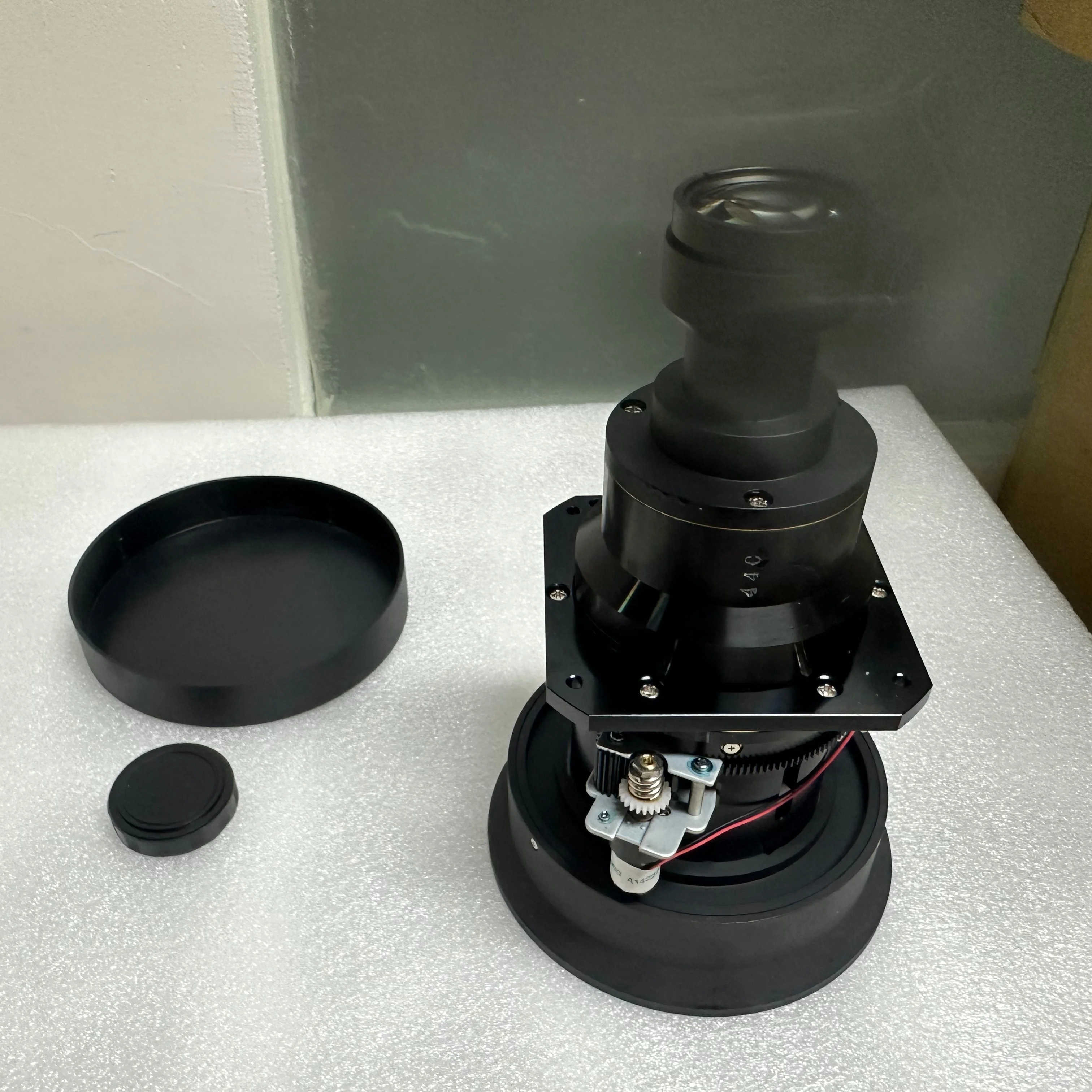 Original Projector Len for barco HD6\optoma EH7500(08:1) R9856470 CWH fixed lens