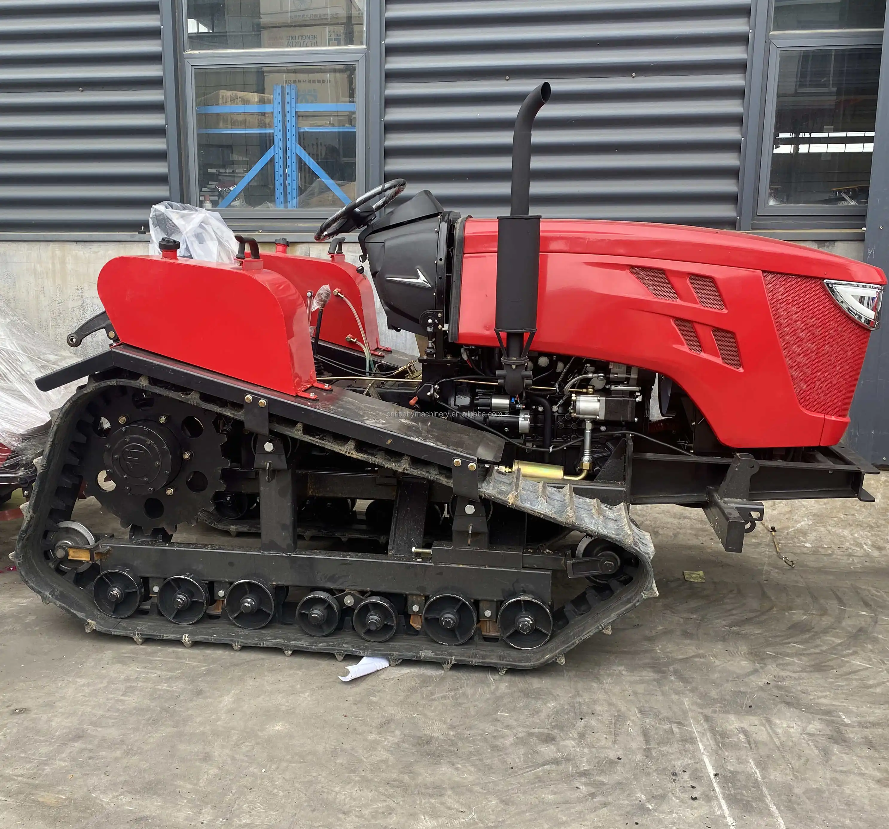 chinese farm use ride on tracks mower tiller sprayer tractors with 50hp