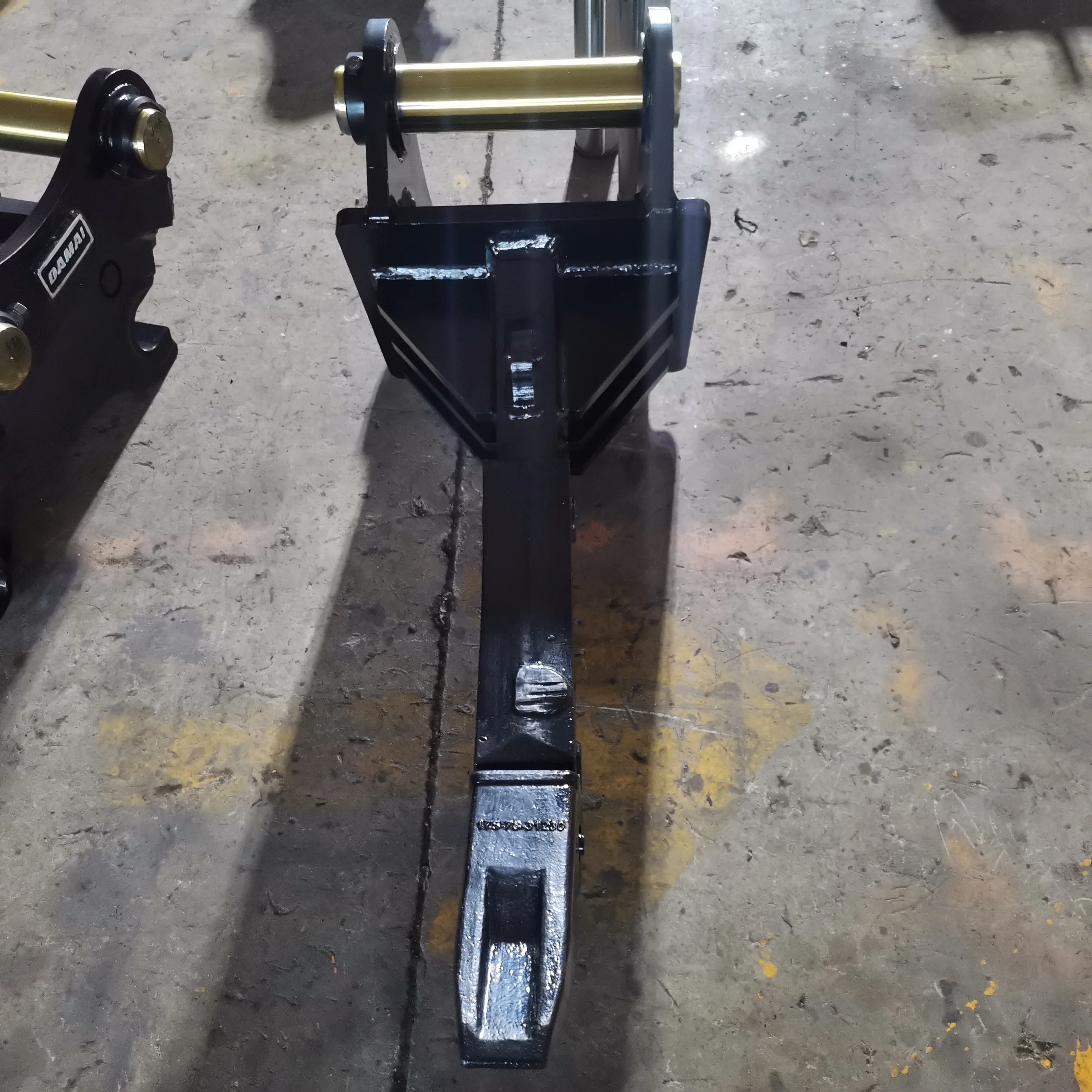 Yantai Factory Single Tooth Ripper Excavator With D85/Deawoo 150 teeth