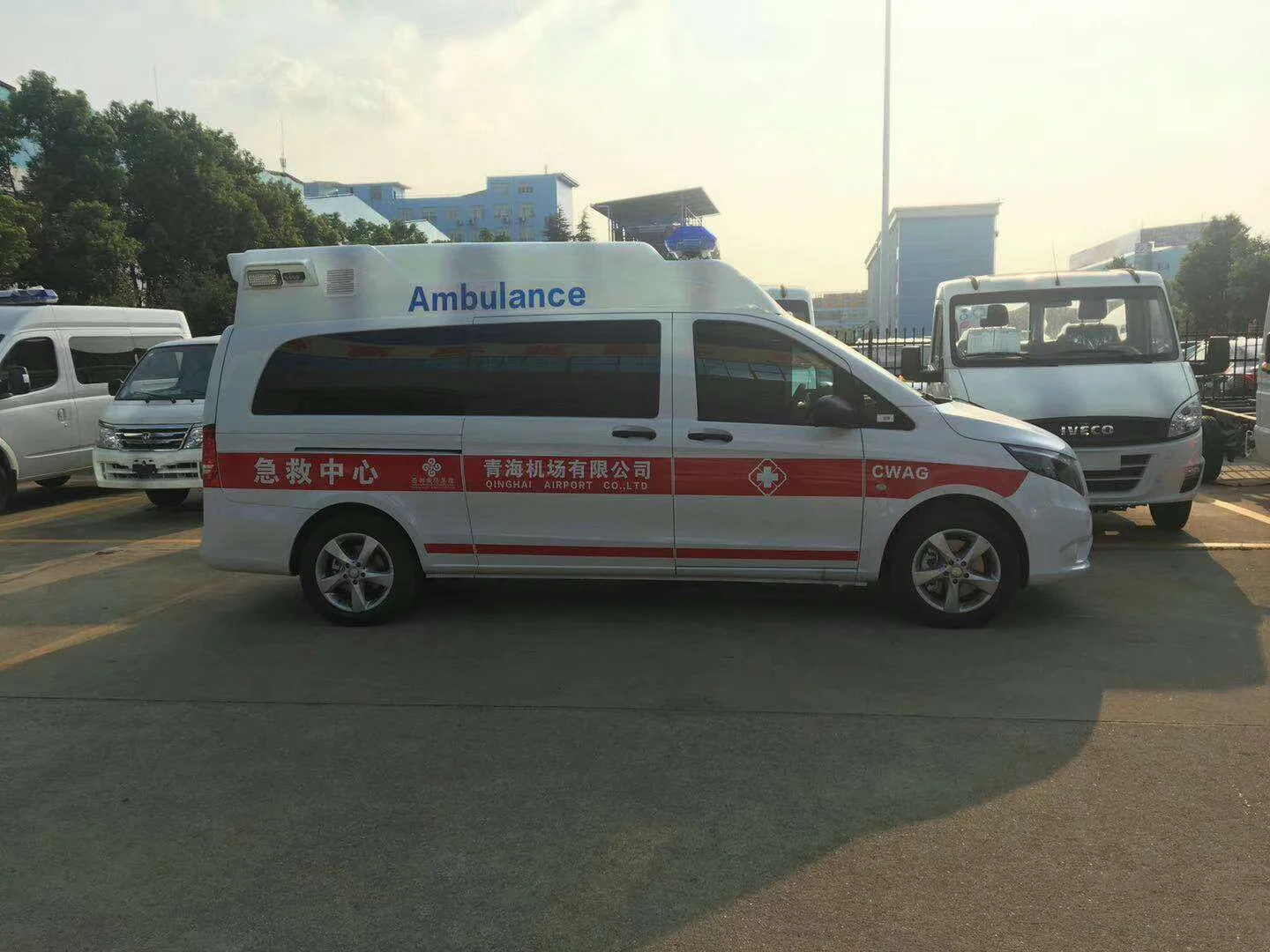 Top Level ambulance for sale 4x4 Mini Germany Rescue Vehicle Ambulance