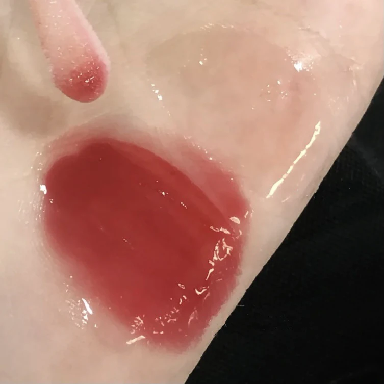 New Arrival Private Label Little Honey Pot Makeup Cosmetic  Liquid Lip Balm Lip Moisturizing Makeup With Your Logo Lip Oil