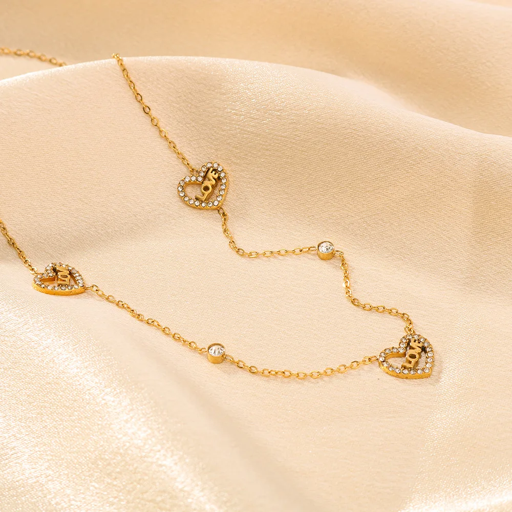 Stainless steel heart full Diamond Love Exquisite necklace High quality hypoallergenic neck jewelry