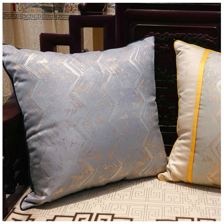 Wholesale Luxury Cushion Table Fabric Glitter Satin Silk Metallic Brocade Lurex Jacquard Polyester Fabric