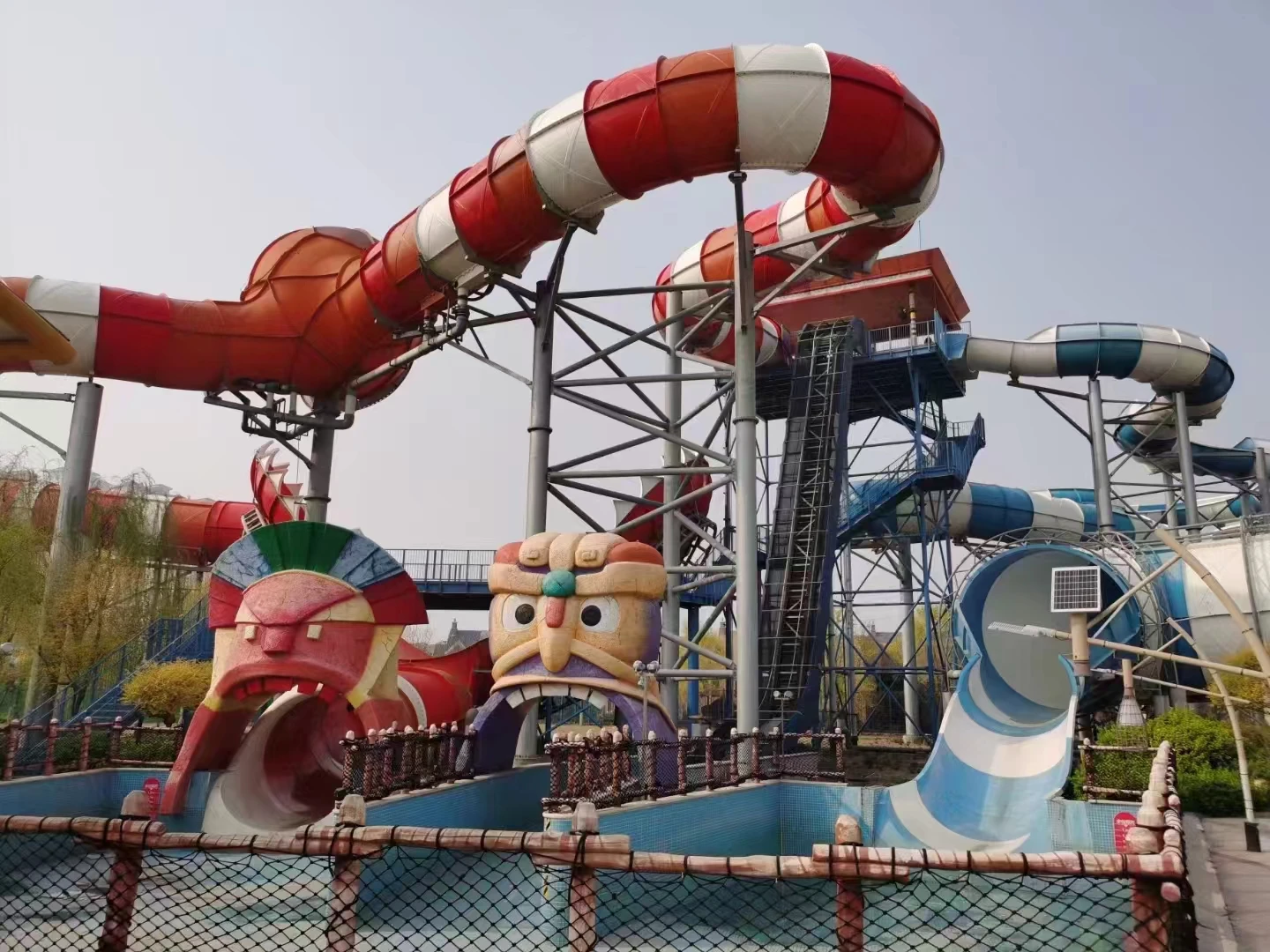 Outdoor Exciting Large Water Slides Combination Water Park Fiberglass Water Aqua Park Slides Fiberglass Curve Slides