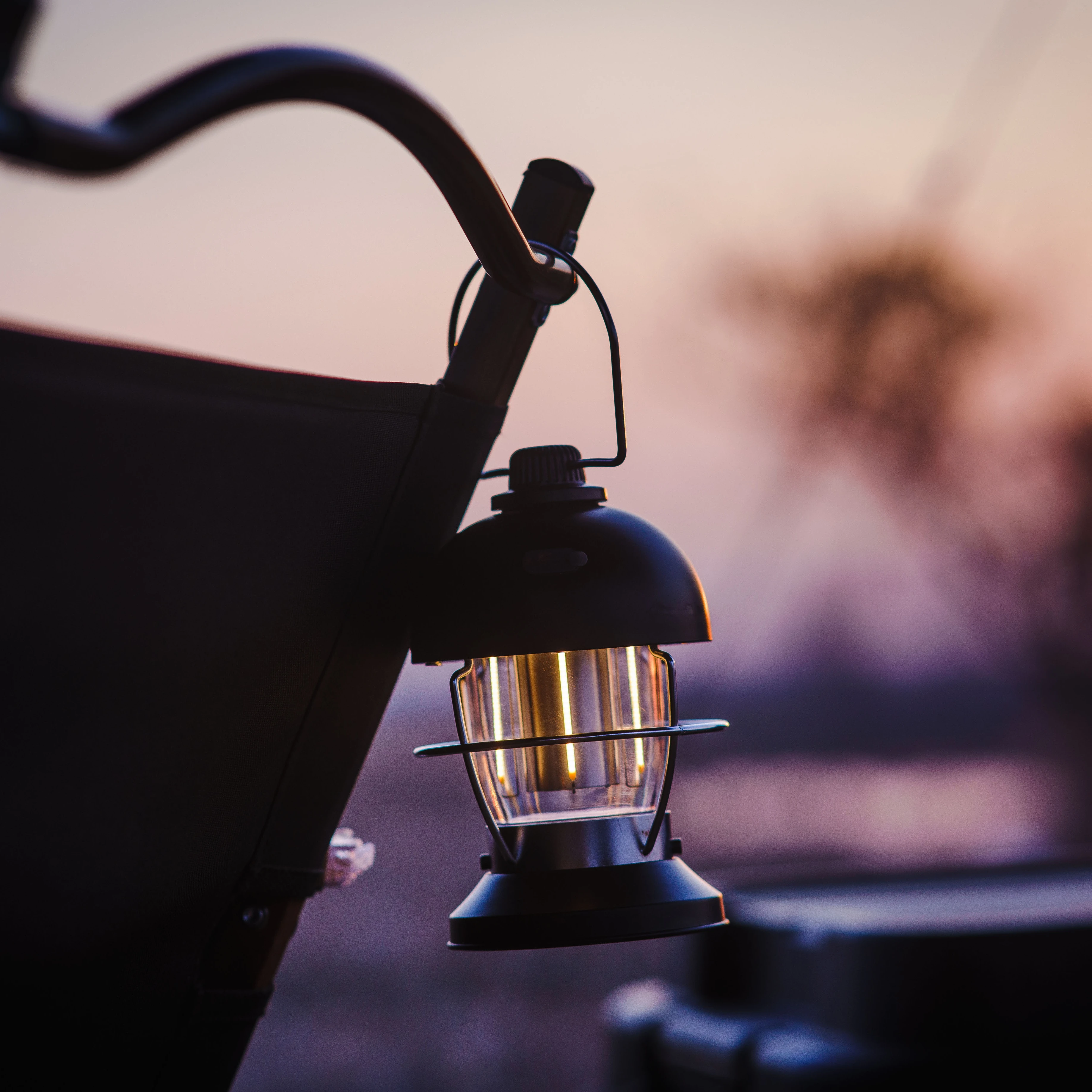 High quality home decoration light bulbs 4500mAH Retro led tree light decoration IPX4 Outdoor USB rechargeable camping lamp