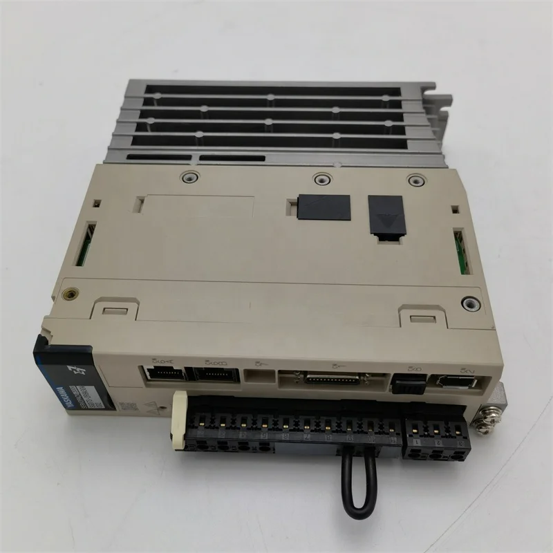 SGD7S-2R8A30A002 сервопривод Yaskawa * Новый оригинал