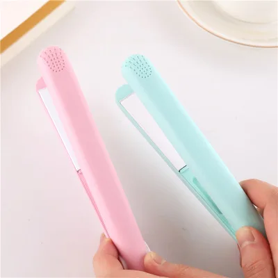 Factory direct sale alloy curling iron mini electric hair straightener