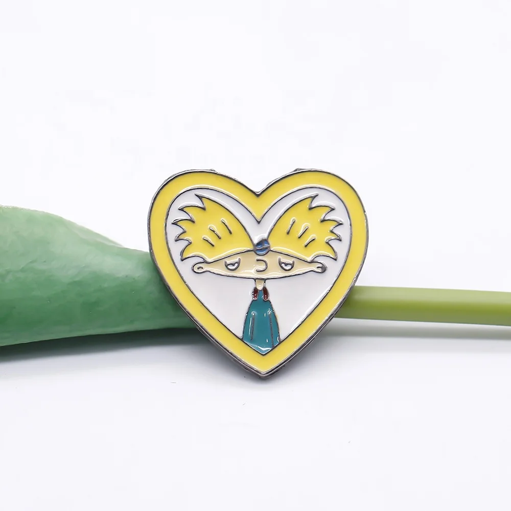 Little Boy Cartoon Brooch for Men Explosive Head Yellow Hair boy Lapel Pin Badge Pines Metal Jewelry Accessories