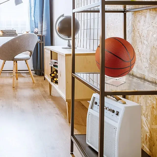 Custom Top Fashion Clear Acrylic Football Display Rack for Basketball Rugby