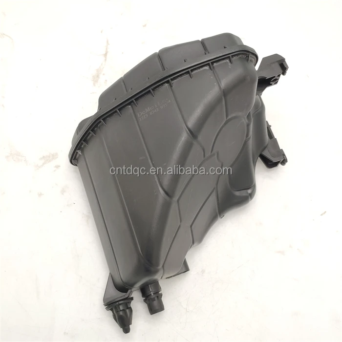 High quality Petrol Expansion Tank 17138742975 Automobiles Intercooler Coolant Expansion Tank for G30 G31