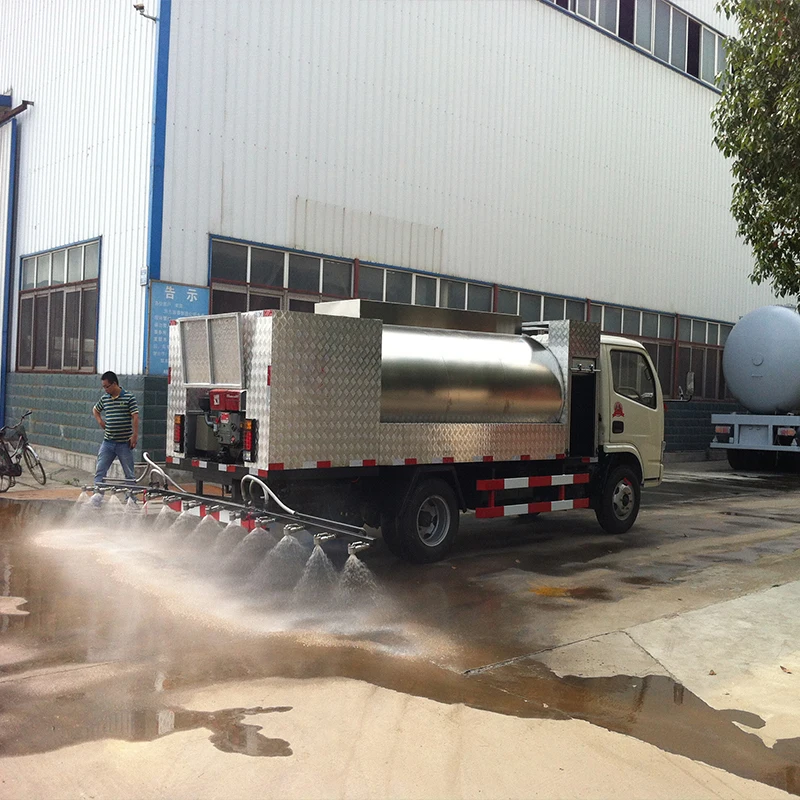Hot Selling DONGFENG 4x2 RHD 6T Bitumen Truck Bitumen Emulsion Sprayer Asphalt Distributor Truck
