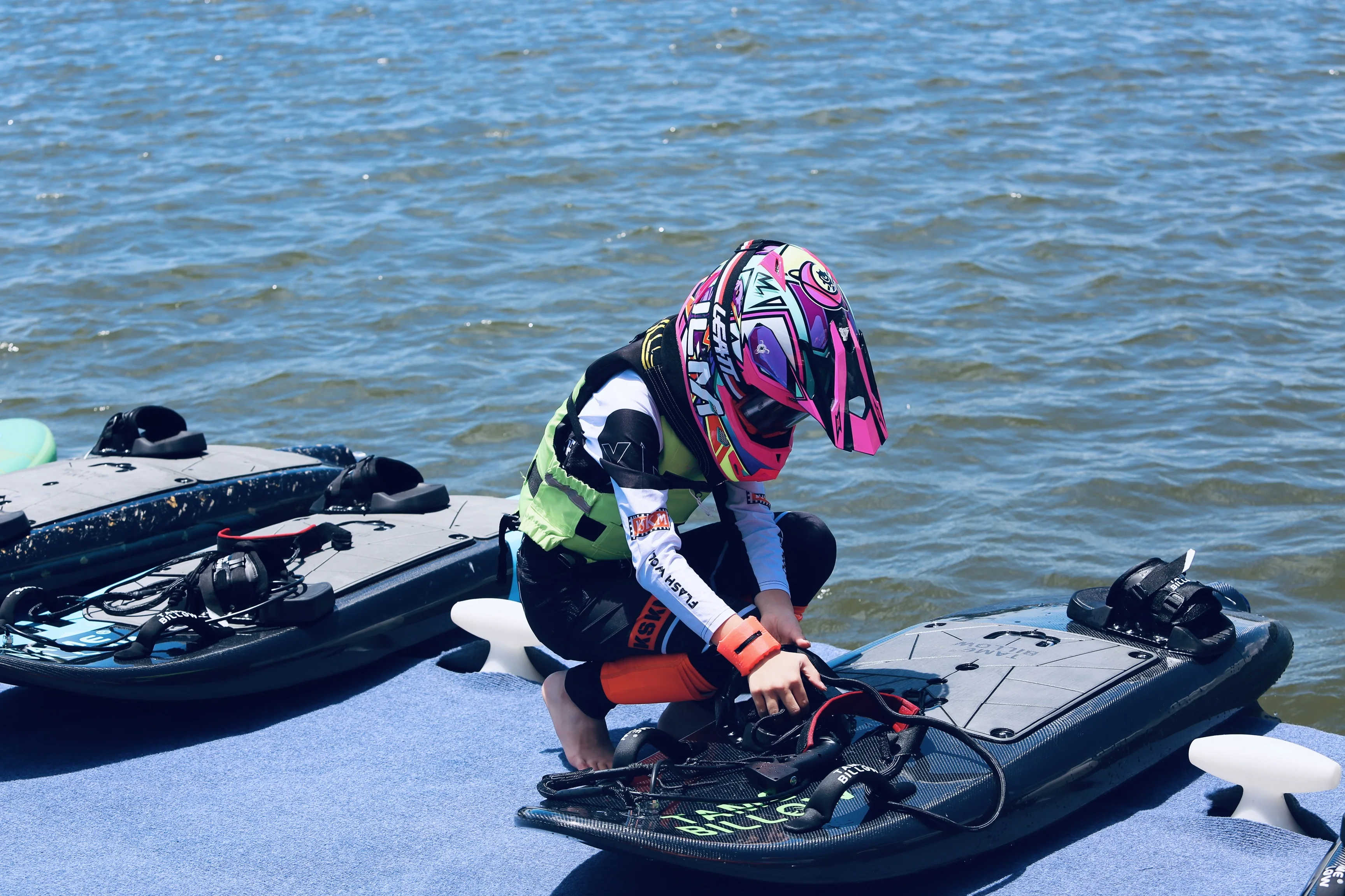 Faster 15KW Electric Jet Board Motorized Surfboard for Vacation Rental Business