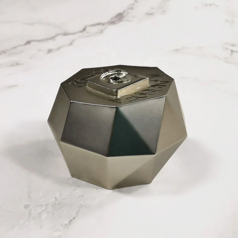 Туфли-лодочки на каблуках с матовой краской