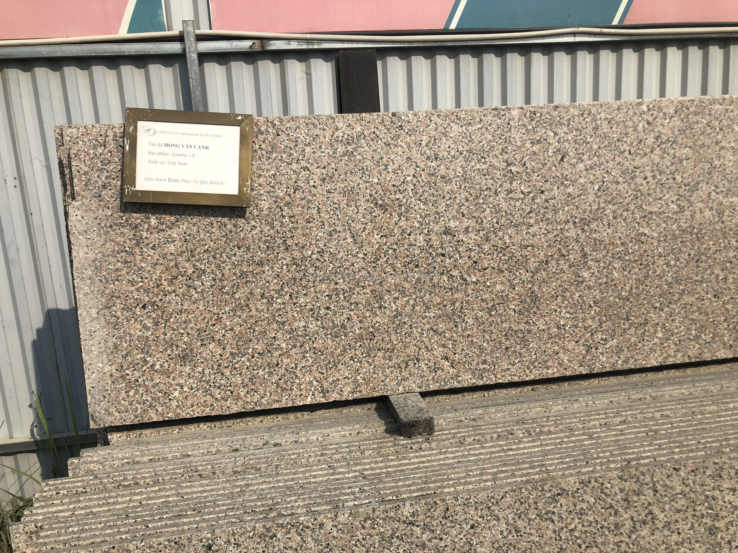 VC Best Seller Polished Pink Granite Stone Pots Modern Design with Graphic Solution Capability Tile Form Best Price in Vietnam