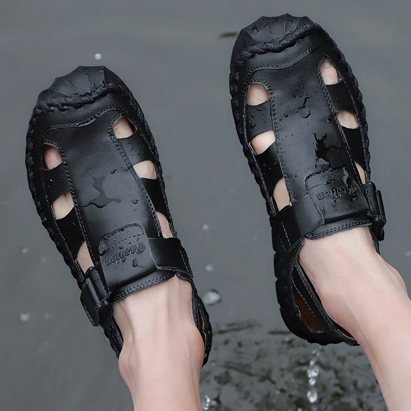 Men Fashion  Leather Sandals Genuine Cow Leather Casual Walking Shoes Outdoor  Comfortable Beach Sandals Roman Sandals Slippers