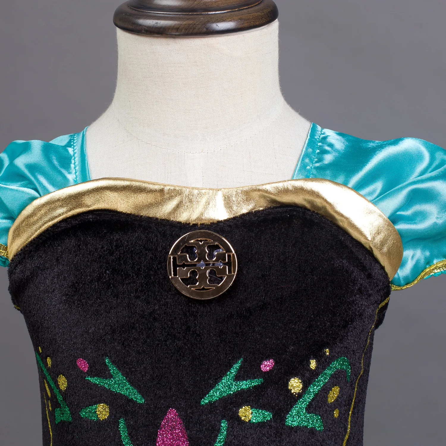 Q143  Halloween Costume Cheap China Wholesale Clothing Elsa Anna Princess Cosplay Party  Fashion Dress