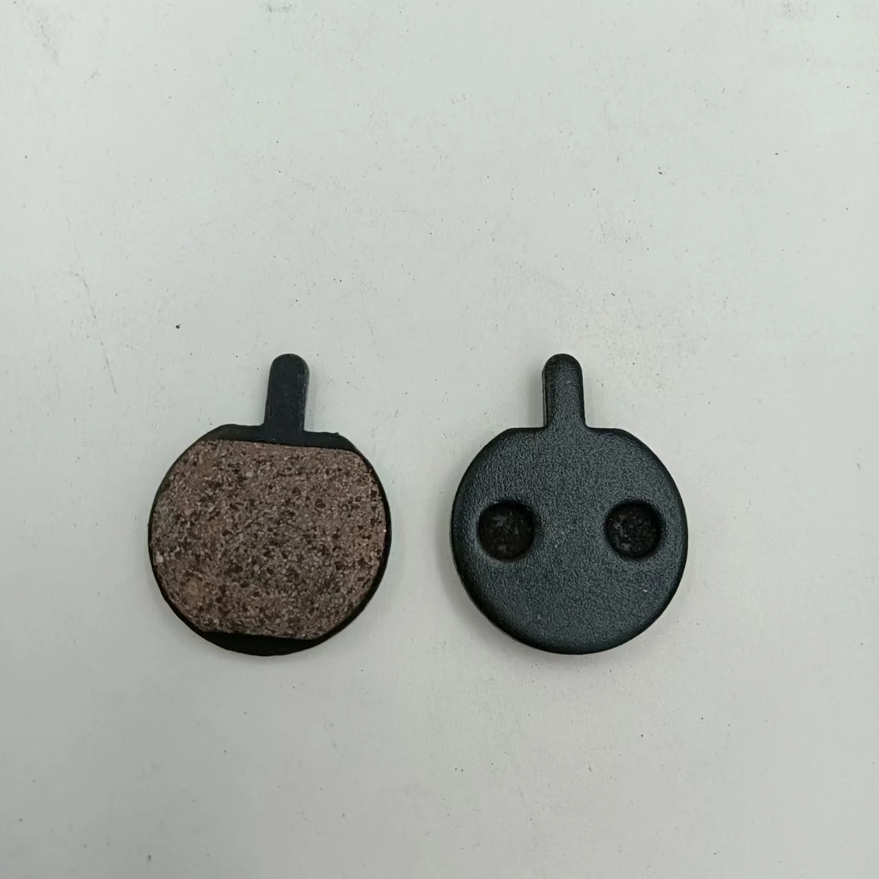 Mountain bike disc brake to make pieces of bicycle brake leather resin semi metal clamp friction block disc brake accessories