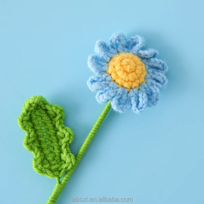 Classic Artificial Hand Made Small Hand-knitted Crocheting Craft White Crochet Daisy Flower