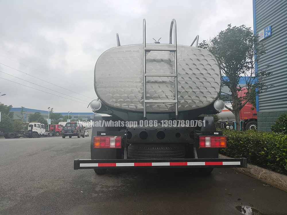 CLW Milk Tank Truck Manufacturer Sale SINOTRUCK HOWO 8000liters Stainless Steel Milk Tanker Truck /Milk Delivery Truck