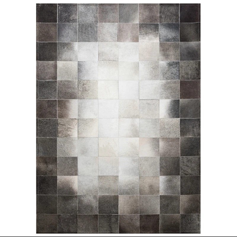 Серый ковер из коровьей шкуры в стиле пэчворк