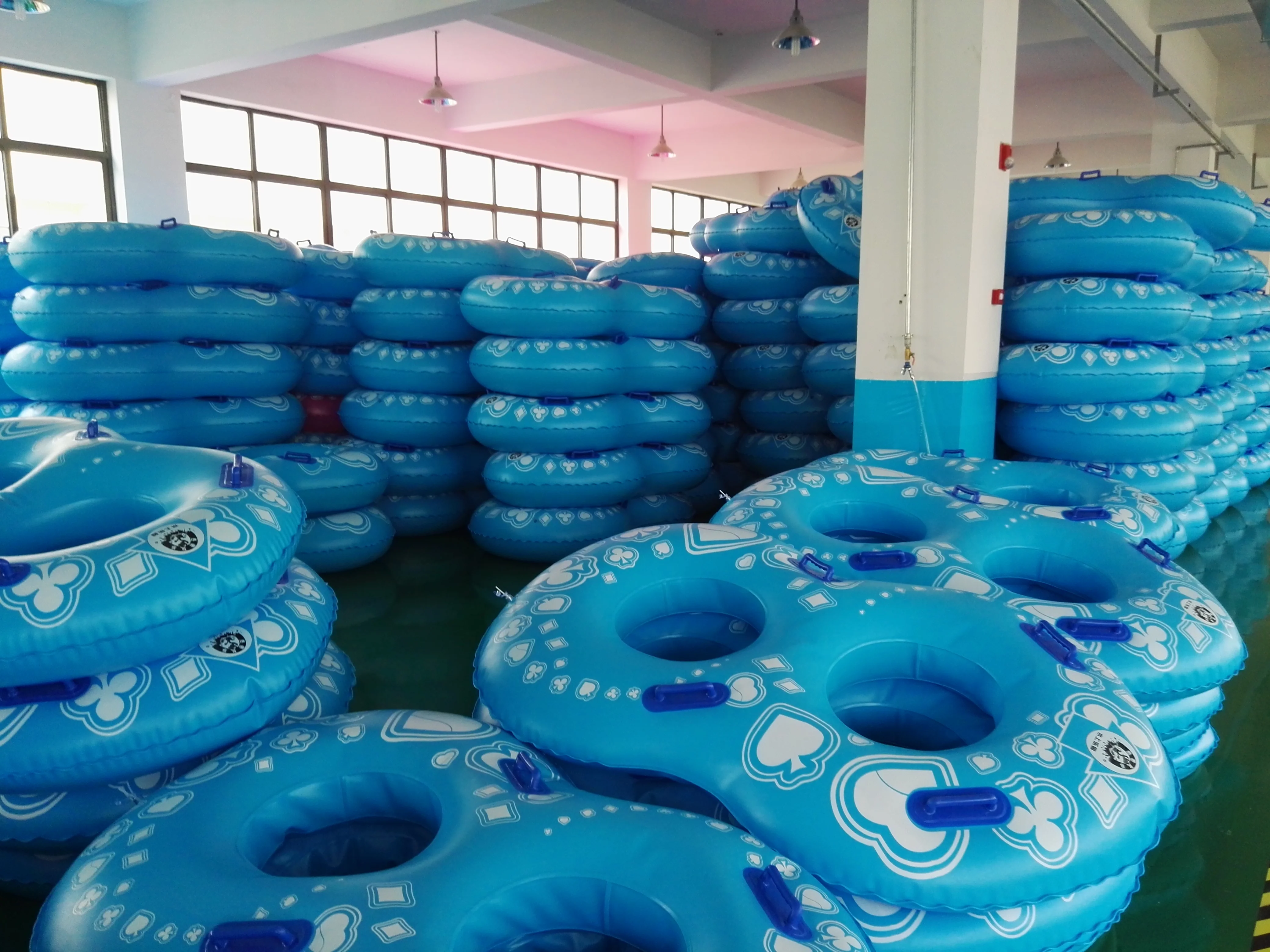 Water Park tube heavy duty inflatable tube river floating tube with handles for water park