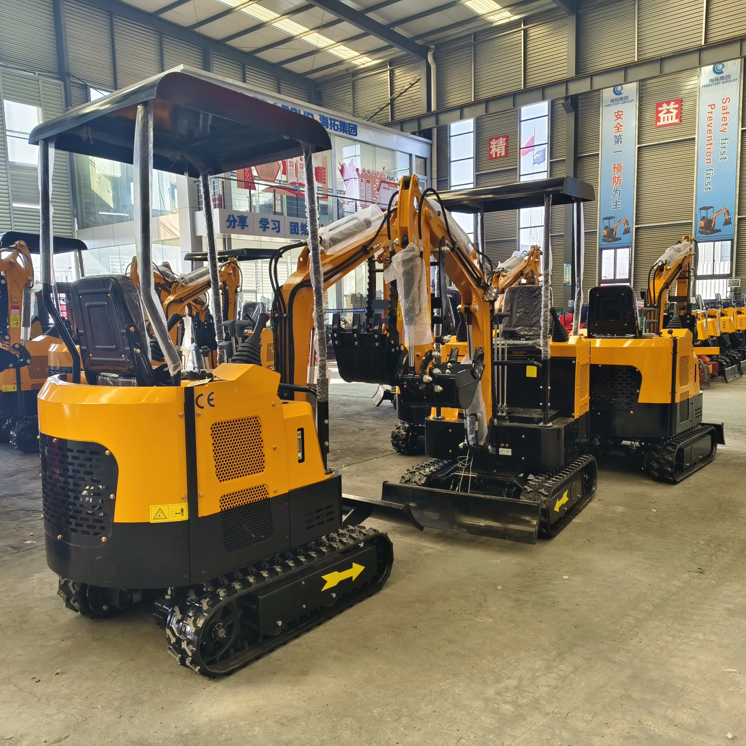 HIGHTOP Earth-moving Machine  1T 1.5T 2T 3T 4T Mini Crawler Excavator 1500KG HT15  Small Digger Micro Bagger