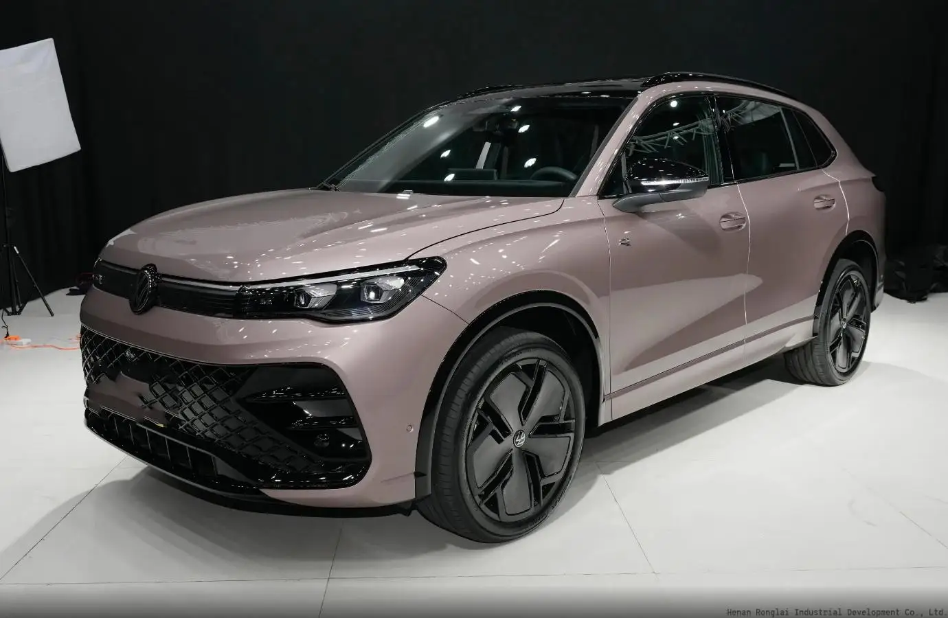 Tiguan L внедорожник с 2 0 т 186 л.с. 2791 мм Колесная база 5-дверный 5/7 бензиновый автомобиль
