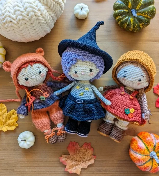 Customized Hand Crochet Dolls Cute and Beautiful Girls with Halloween Hats Multi Color Pretty Dress